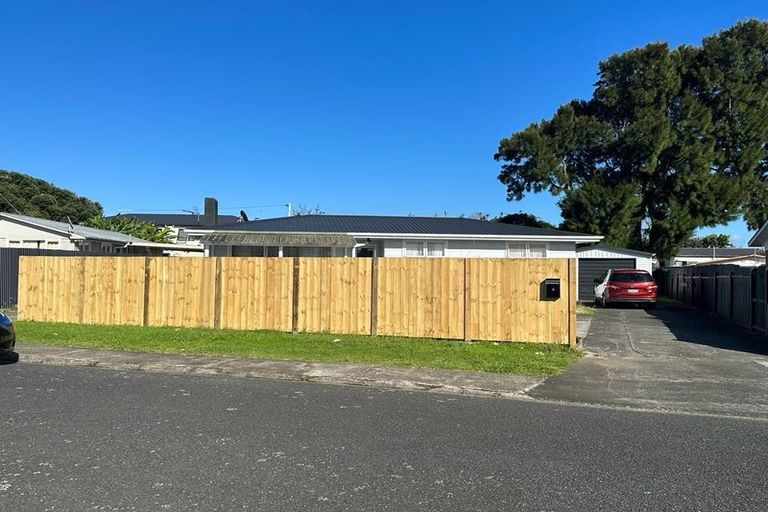 Photo of property in 4 Kambalda Street, Mangere Bridge, Auckland, 2022