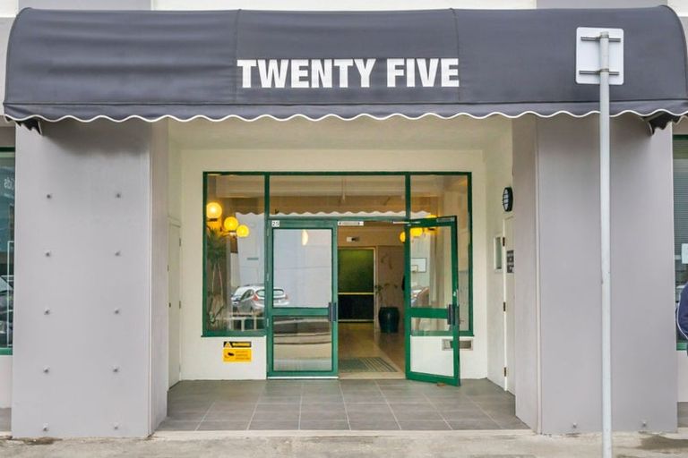 Photo of property in Tennyson Apartments, 19/25 Tennyson Street, Te Aro, Wellington, 6011