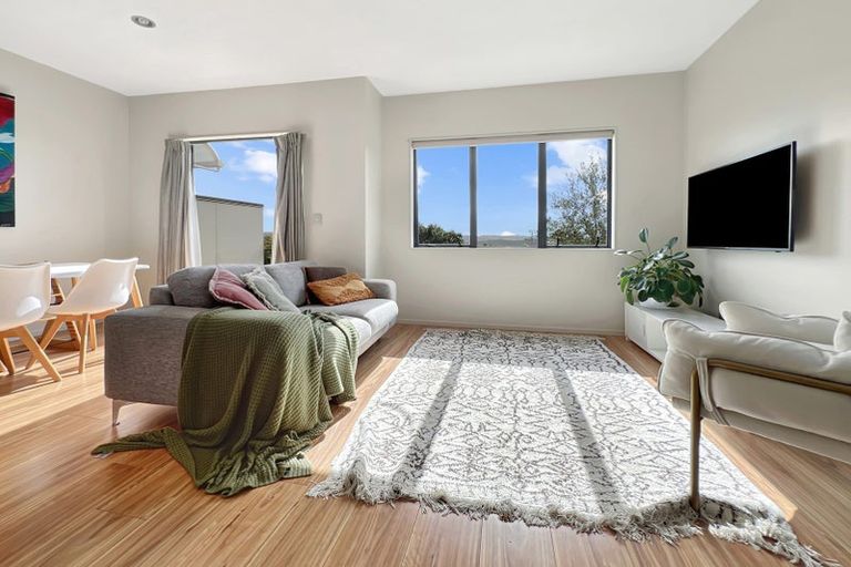 Photo of property in 5/12 Schnapper Rock Road, Schnapper Rock, Auckland, 0632