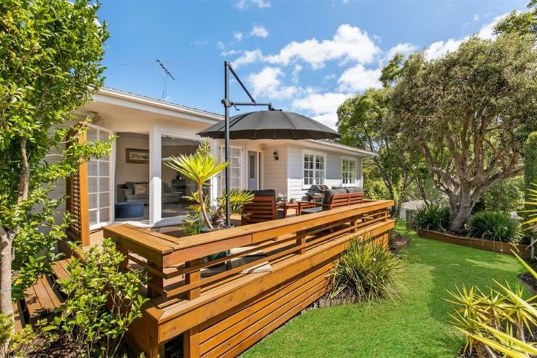 Photo of property in 97 Stott Avenue, Birkdale, Auckland, 0626