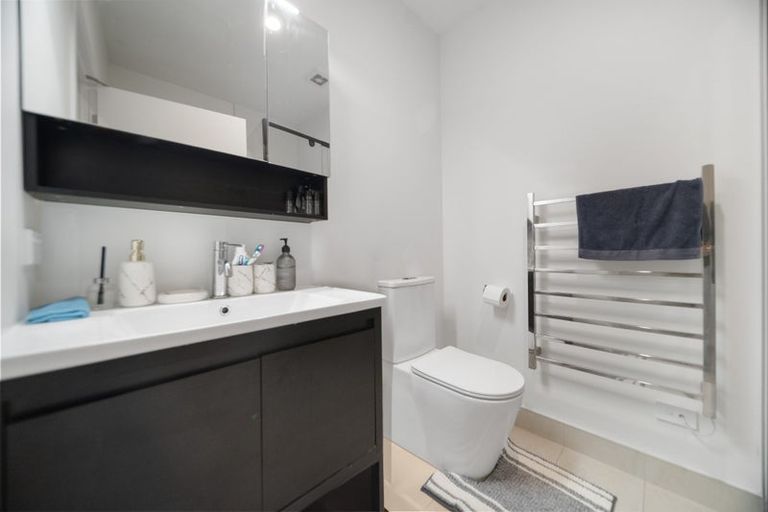 Photo of property in 14 Rara Lane, Manukau, Auckland, 2104