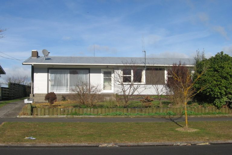 Photo of property in 37 Yvonne Street, Melville, Hamilton, 3206