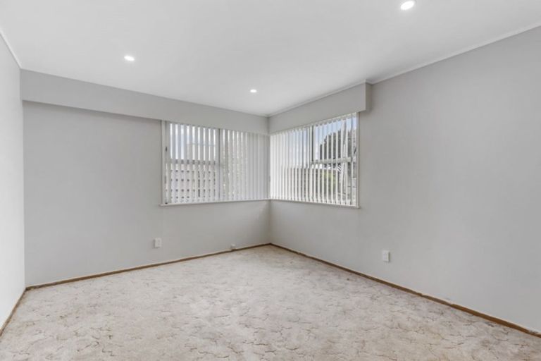 Photo of property in 27 Prangley Avenue, Mangere, Auckland, 2022