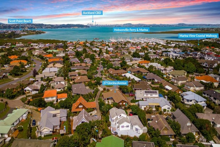 Photo of property in 27 Glucina Avenue, West Harbour, Auckland, 0618