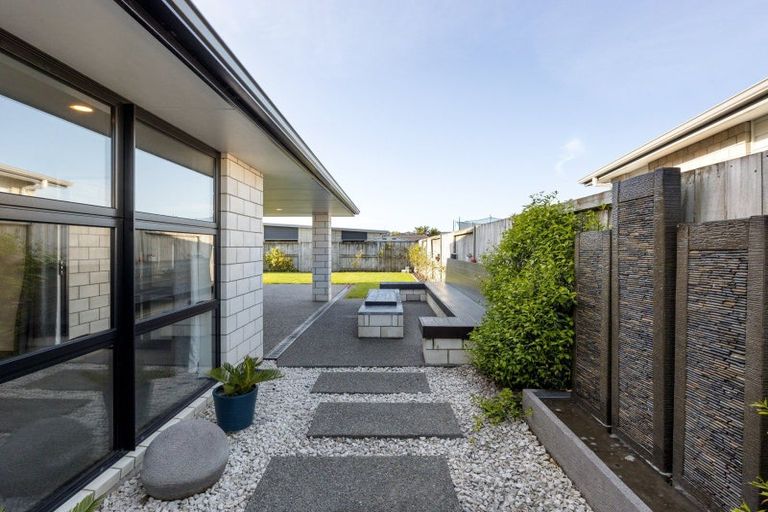 Photo of property in 18 Teatree Close, Huntington, Hamilton, 3210