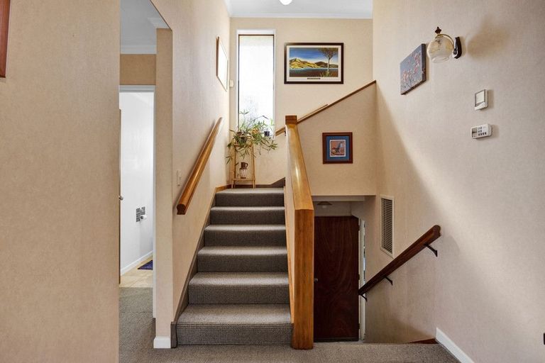 Photo of property in 9 Burnside Avenue, Hawera, 4610