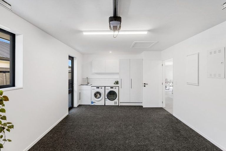 Photo of property in 5 Cousins Street, Woodend, 7691