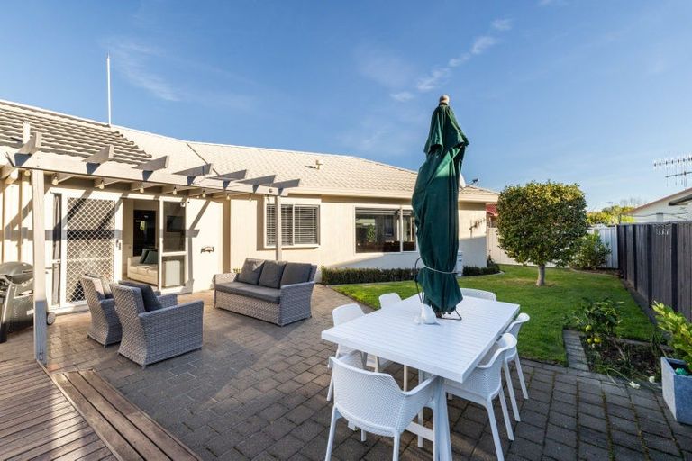 Photo of property in 5 Wilton Row, Taradale, Napier, 4112