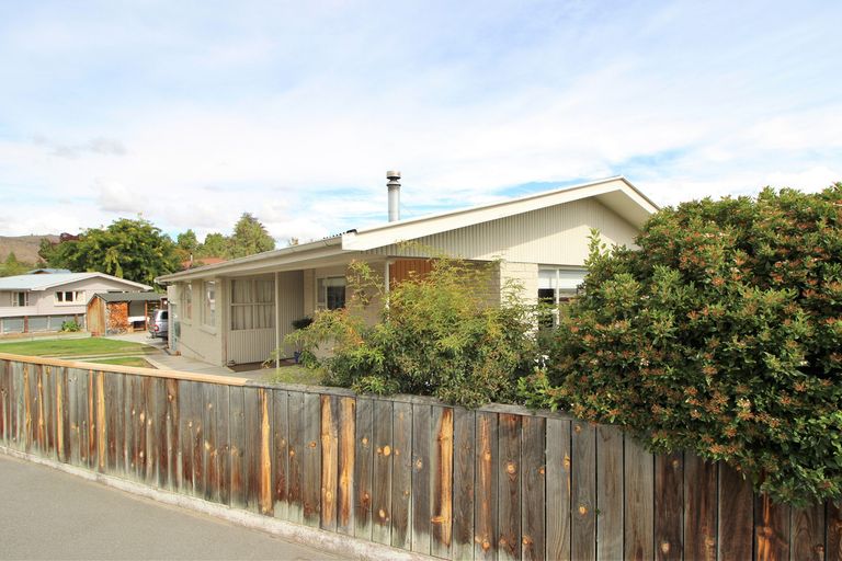 Photo of property in 1 Kerry Street, Alexandra, 9320