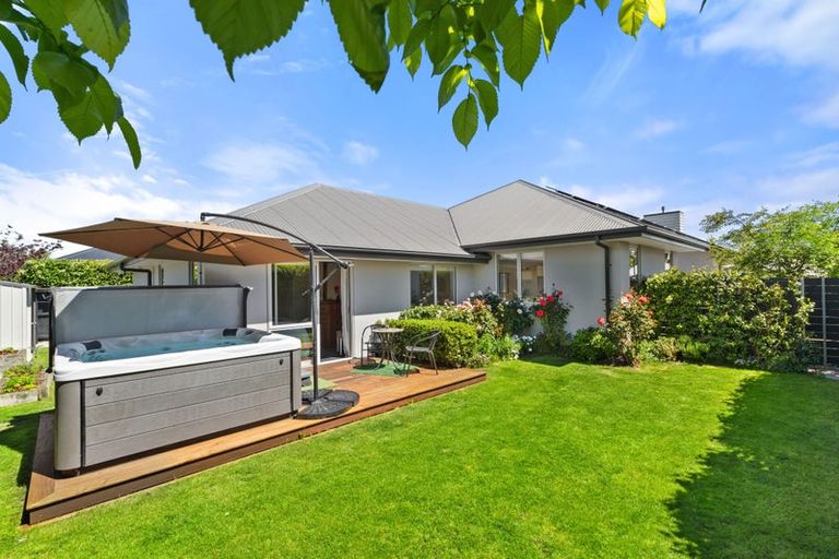 Photo of property in 84 Metehau Street, Marshland, Christchurch, 8083