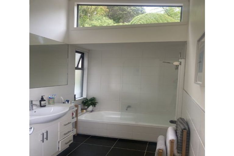 Photo of property in 37e Ngaio Road, Kelburn, Wellington, 6012