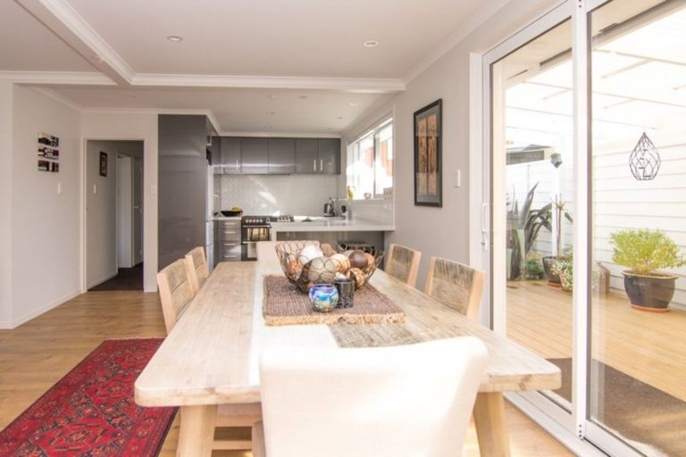 Photo of property in 4 Redwood Grove, Hokowhitu, Palmerston North, 4410