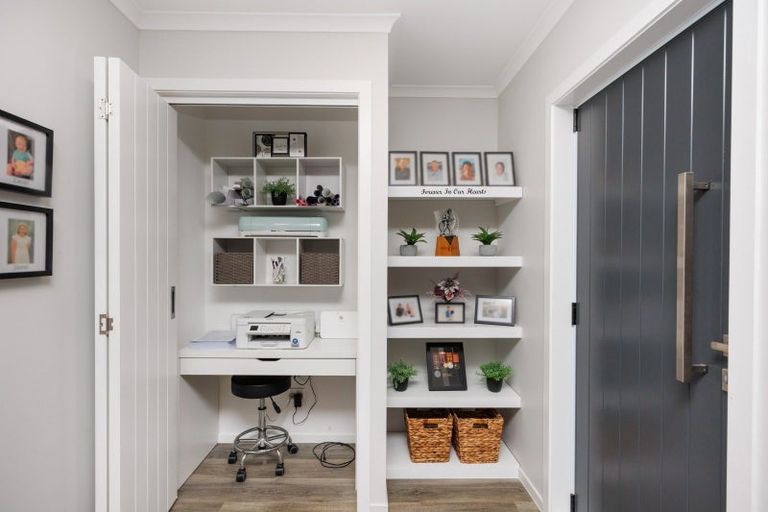 Photo of property in 15b Chamberlain Street, Feilding, 4702