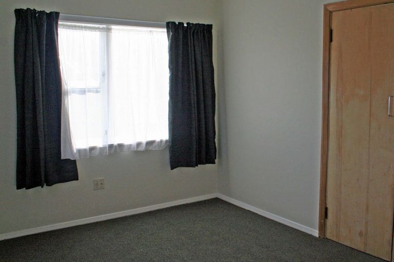 Photo of property in 22 Nicholson Road, Khandallah, Wellington, 6035