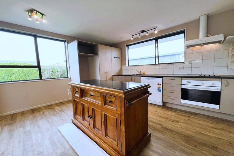 Photo of property in 2/41 Inwoods Road, Parklands, Christchurch, 8083