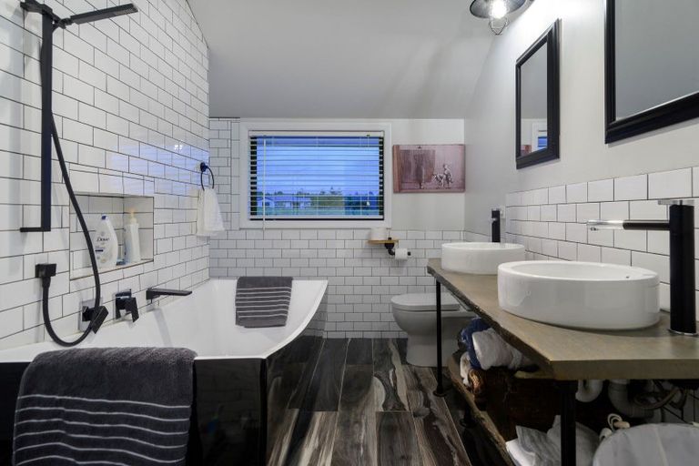 Photo of property in 17 Sarona Park Drive, Omanawa, Tauranga, 3171