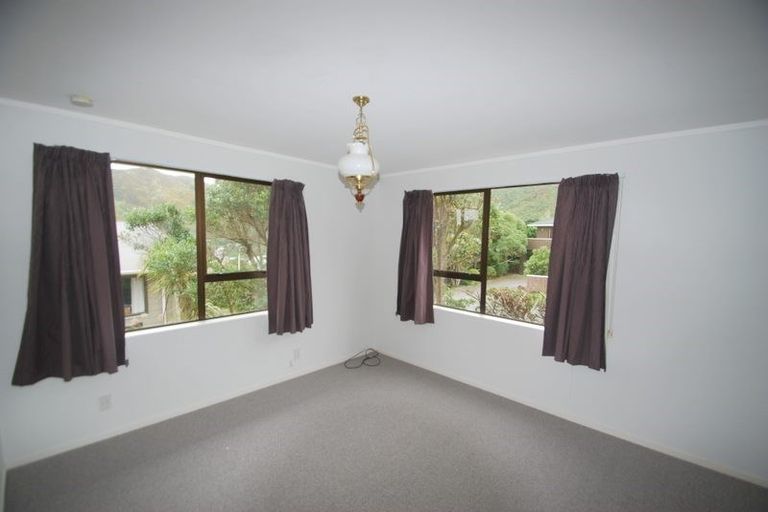 Photo of property in 38 Gaya Grove, Ngaio, Wellington, 6035