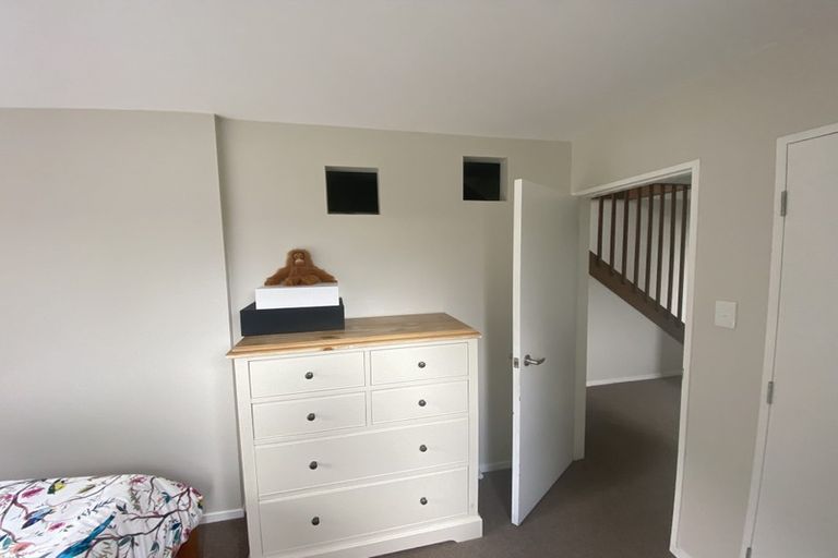 Photo of property in 12 Indira Place, Khandallah, Wellington, 6035