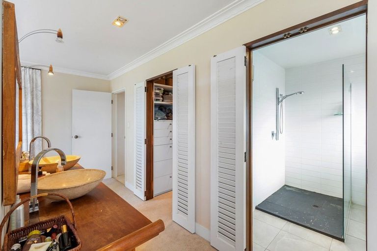 Photo of property in 16 Kotare Place, Sandspit, Warkworth, 0982