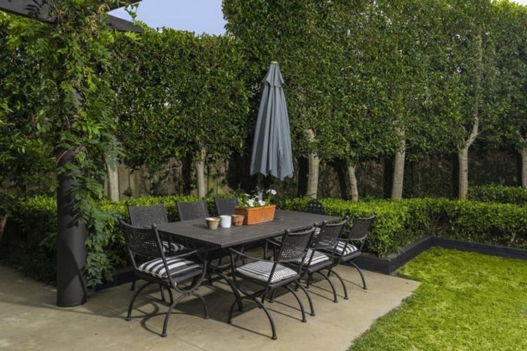 Photo of property in 34 Oxford Terrace, Devonport, Auckland, 0624