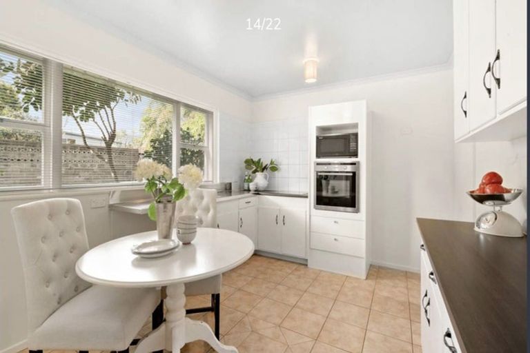 Photo of property in 70 Fisher Parade, Sunnyhills, Auckland, 2010