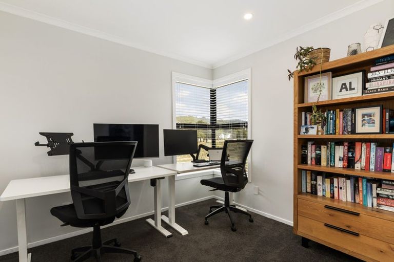 Photo of property in 14 Fitch Lane, Wallaceville, Upper Hutt, 5018