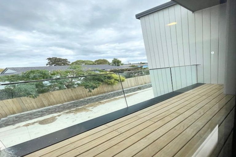 Photo of property in 114c Bruce Mclaren Road, Henderson, Auckland, 0612