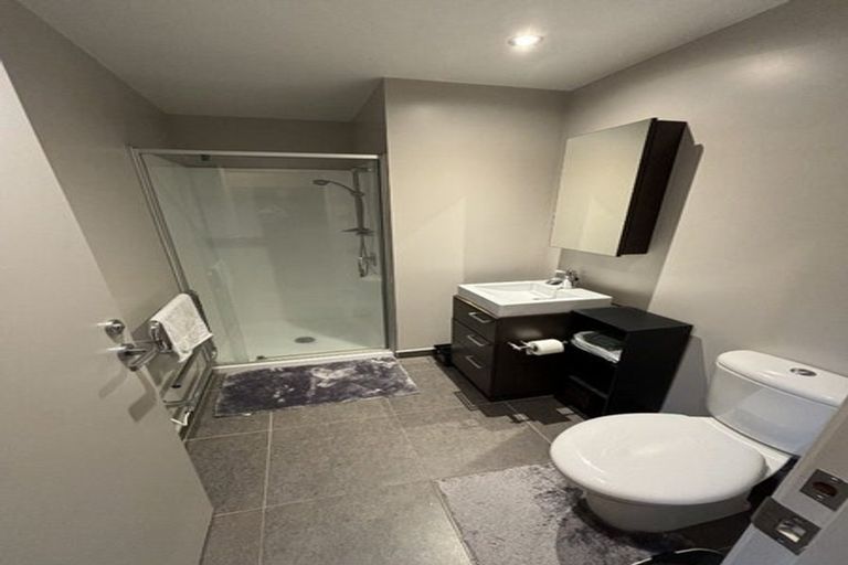 Photo of property in Shoal Haven Apartments, 201b/130 Anzac Street, Takapuna, Auckland, 0622