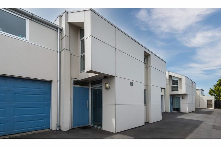 Photo of property in 496b Barbadoes Street, Edgeware, Christchurch, 8013