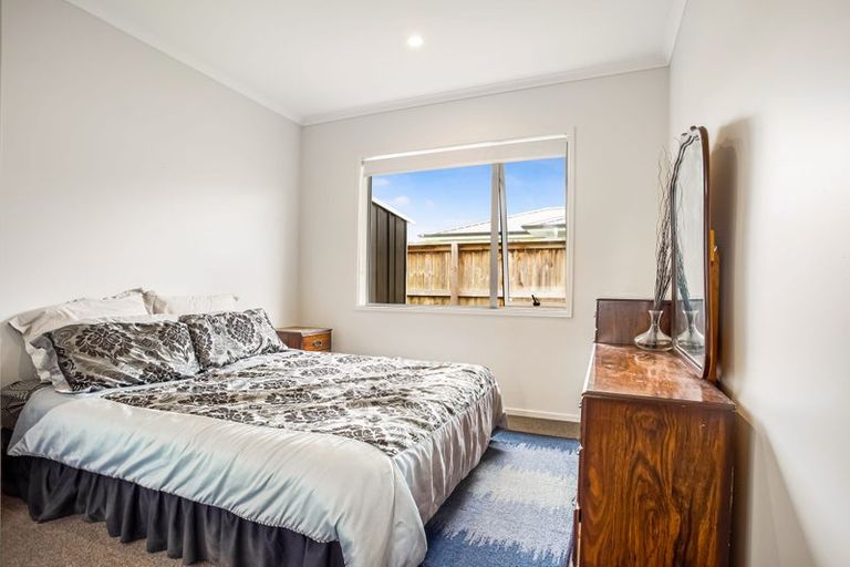 Photo of property in 28 Nellie Drive, Kumeu, 0810