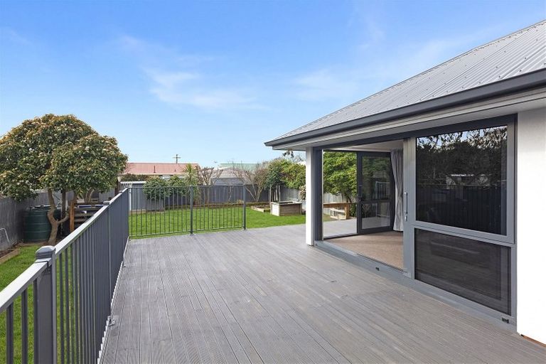 Photo of property in 239 Breezes Road, Aranui, Christchurch, 8061