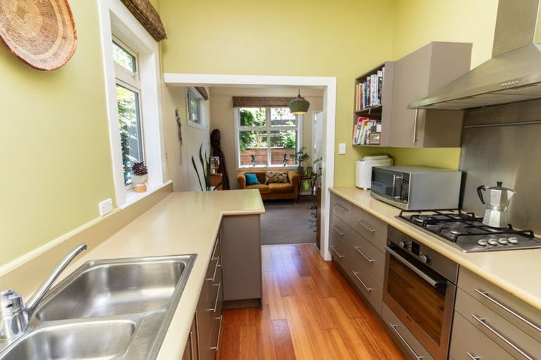 Photo of property in 16 Fortunatus Street, Brooklyn, Wellington, 6021