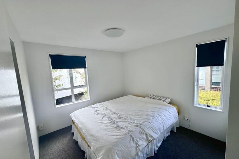 Photo of property in 4b The Quadrant, Miramar, Wellington, 6022