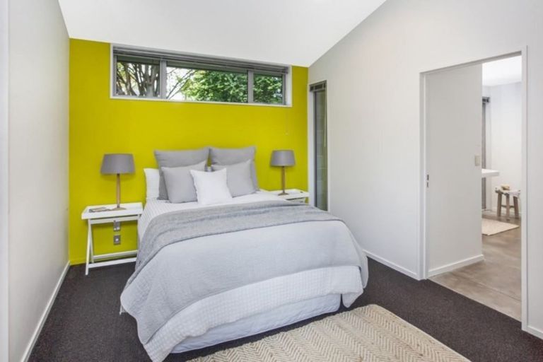 Photo of property in 6 Ombersley Terrace, Opawa, Christchurch, 8023