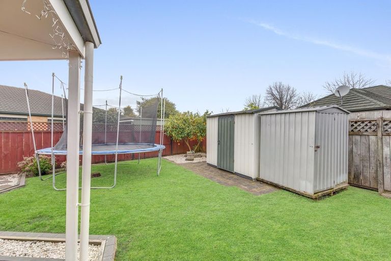 Photo of property in 6 Fencourt Place, Rototuna North, Hamilton, 3210