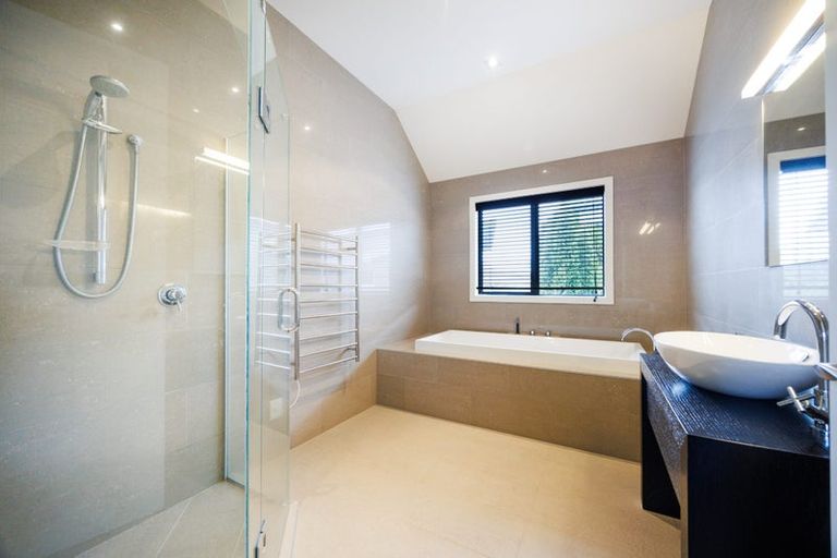 Photo of property in 25 Montgomery Terrace, Hokowhitu, Palmerston North, 4410