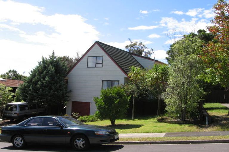 Photo of property in 5 Kallista Place, Browns Bay, Auckland, 0630