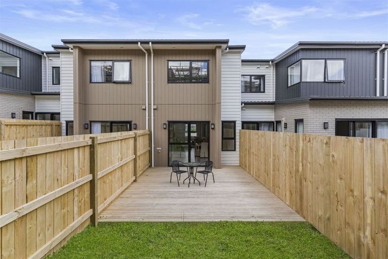 Photo of property in 42 Paina Crescent, Massey, Auckland, 0614