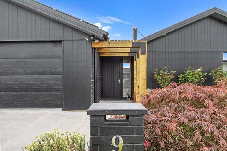 Photo of property in 9 Godley Place, Woodend, 7610