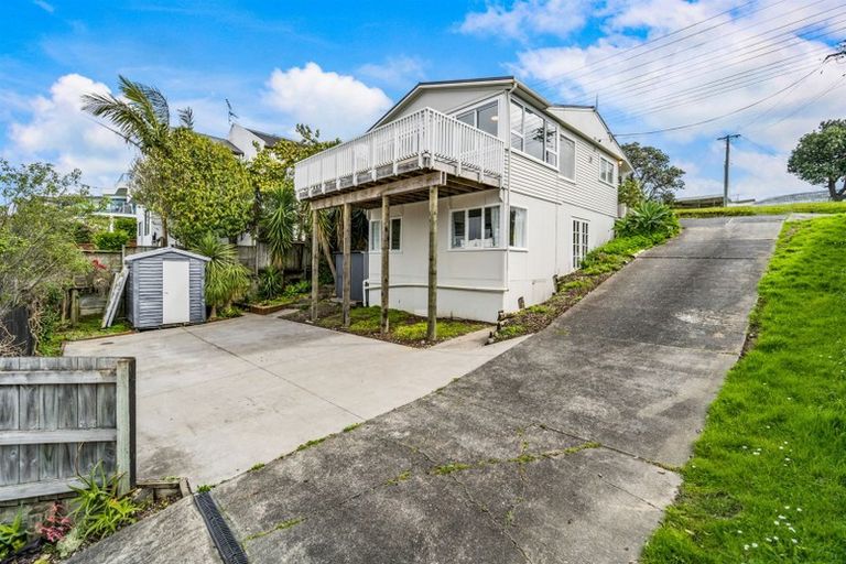 Photo of property in 75 Stanmore Bay Road, Stanmore Bay, Whangaparaoa, 0932