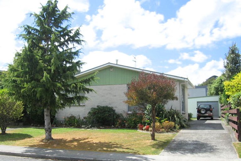 Photo of property in 40 Shanly Street, Brown Owl, Upper Hutt, 5018