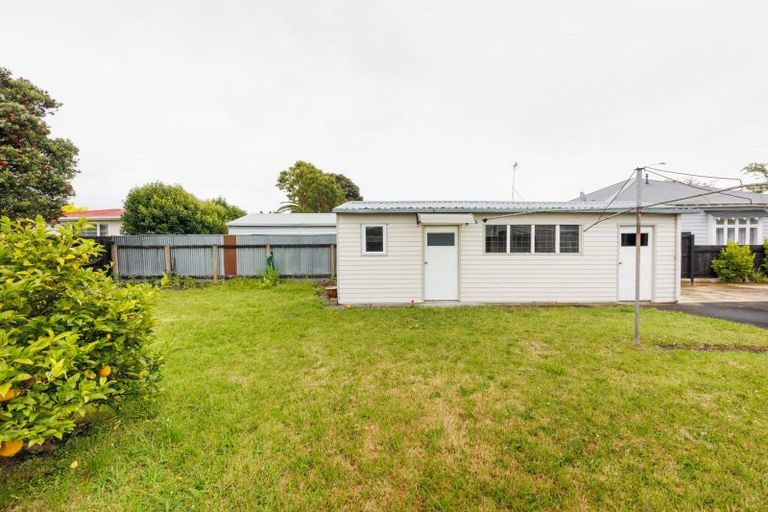 Photo of property in 194 Ferguson Street, West End, Palmerston North, 4412