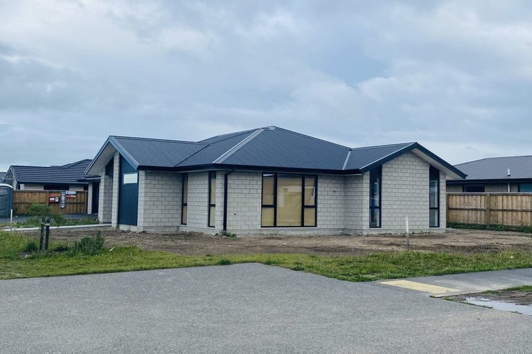 Photo of property in 8 Te Kanawa Lane, Rolleston, 7615