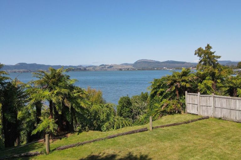 Photo of property in 137 Koutu Road, Kawaha Point, Rotorua, 3010