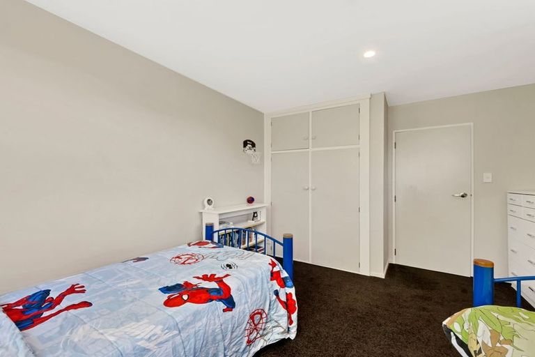 Photo of property in 8b Wyatt Place, Russley, Christchurch, 8042