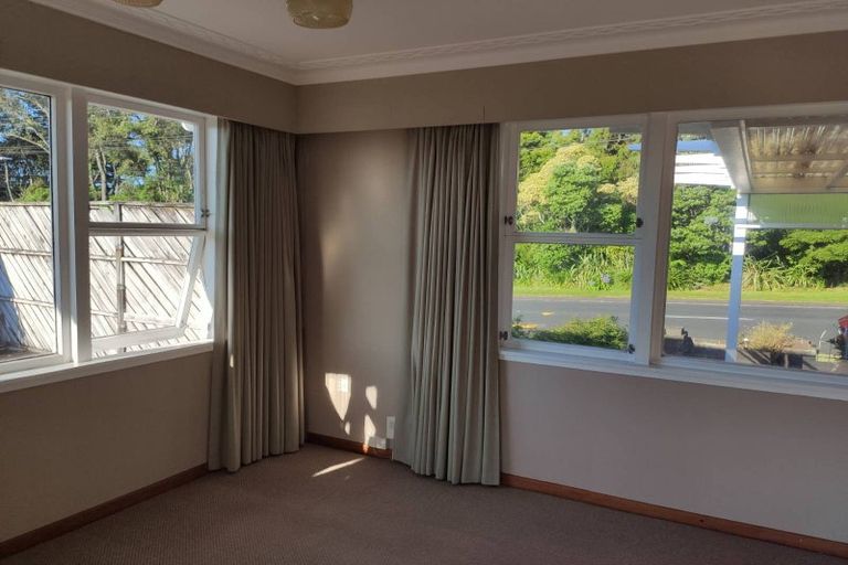 Photo of property in 20 Victoria Road, New Plymouth, 4310
