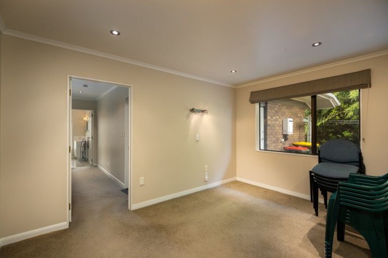 Photo of property in 10c Kinross Drive, Merrilands, New Plymouth, 4312