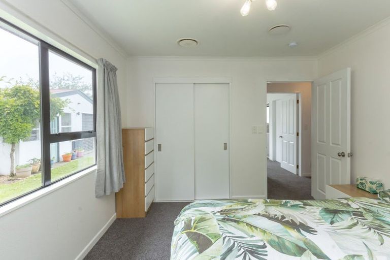 Photo of property in 9 Oak View Place, Greytown, 5712