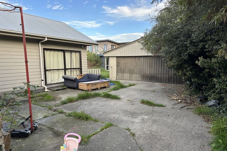 Photo of property in 20 Newall Avenue, Bryndwr, Christchurch, 8052