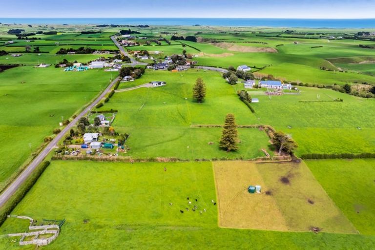 Photo of property in 203 Kakaramea Road, Kakaramea, Patea, 4598
